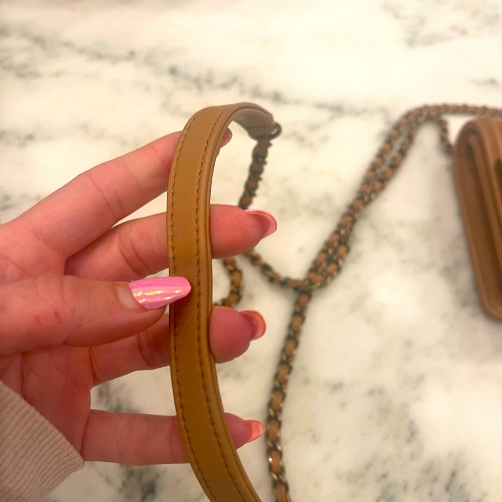 Authentic Chanel crossbody - Picture 8 of 8